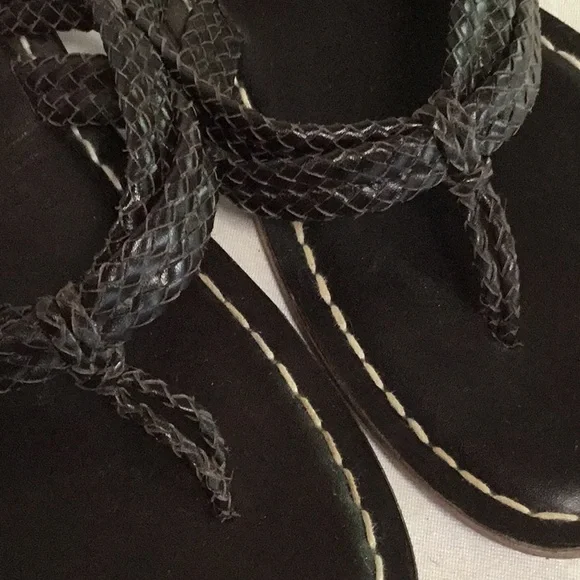 Bernardo Dark Chocolate Brown Classic Woven 9M Thong/Sandals - Picture 5 of 6